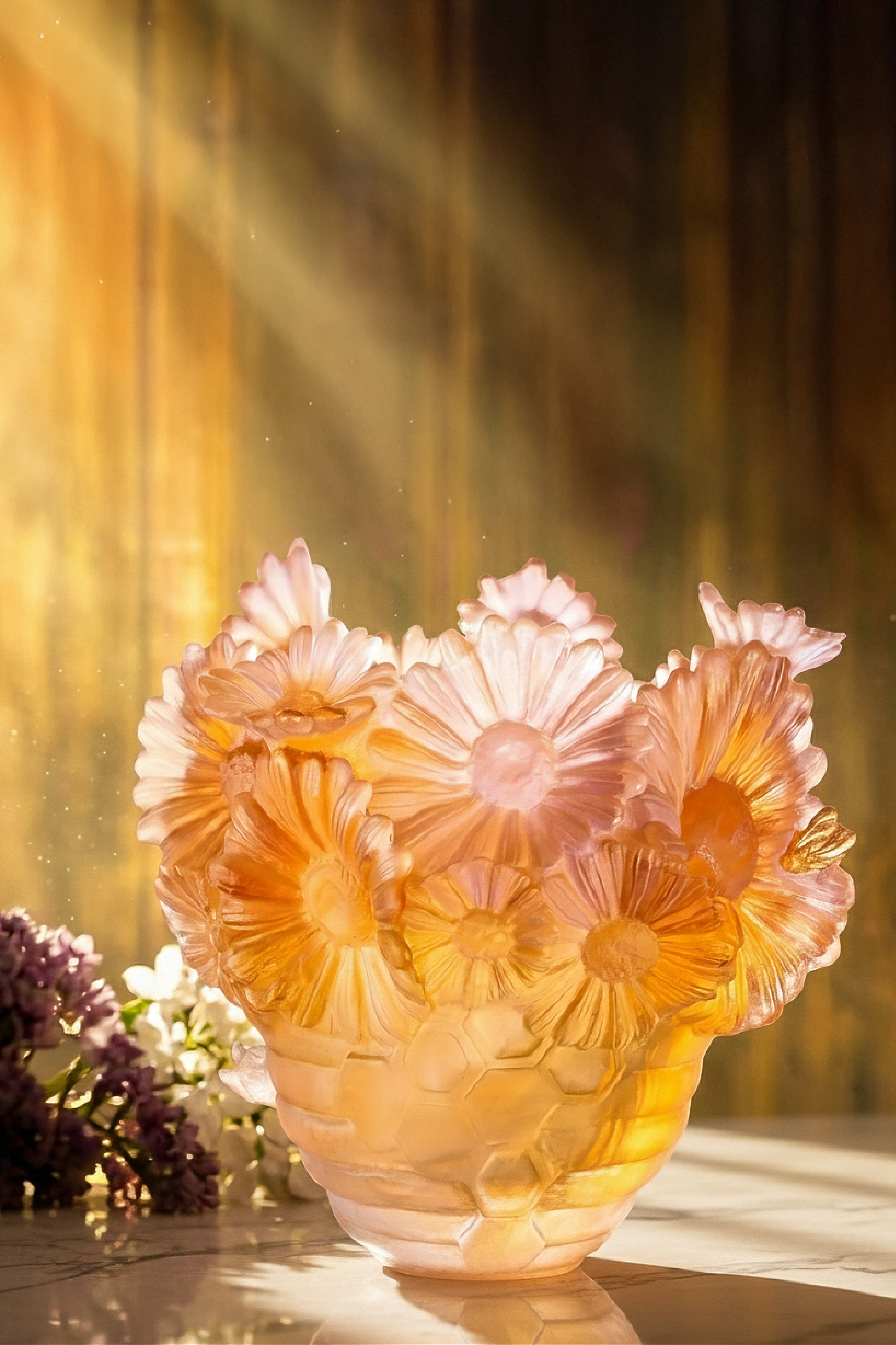 05885_Or_d_abeille_Vase_petit_modele_Small_vase_portrait.jpg